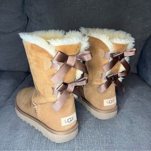 UGG Bailey Bows